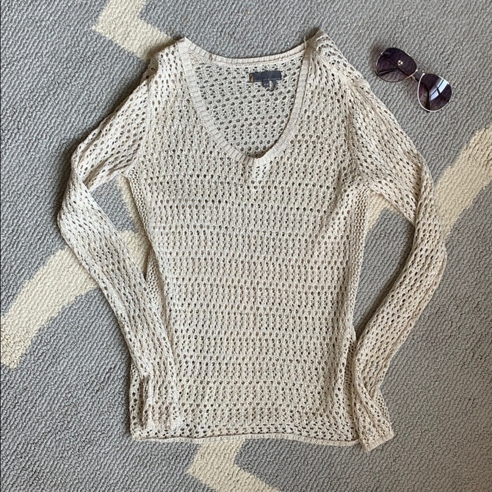 Knitted long sleeved top